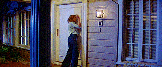 tumblr_perx41hM8E1qk7scno1_540.gif